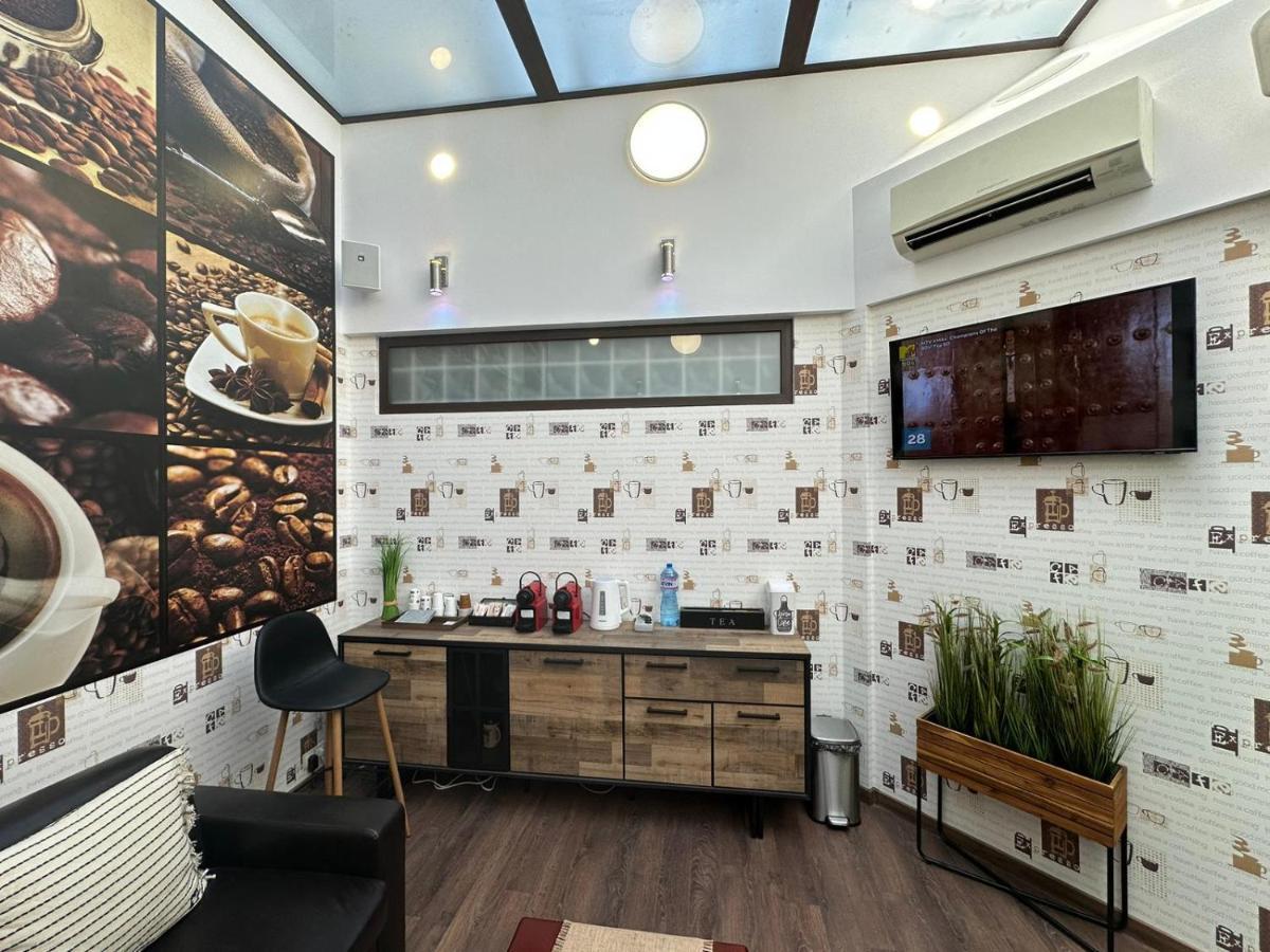 Хотел Аврора Haskovo Luaran gambar