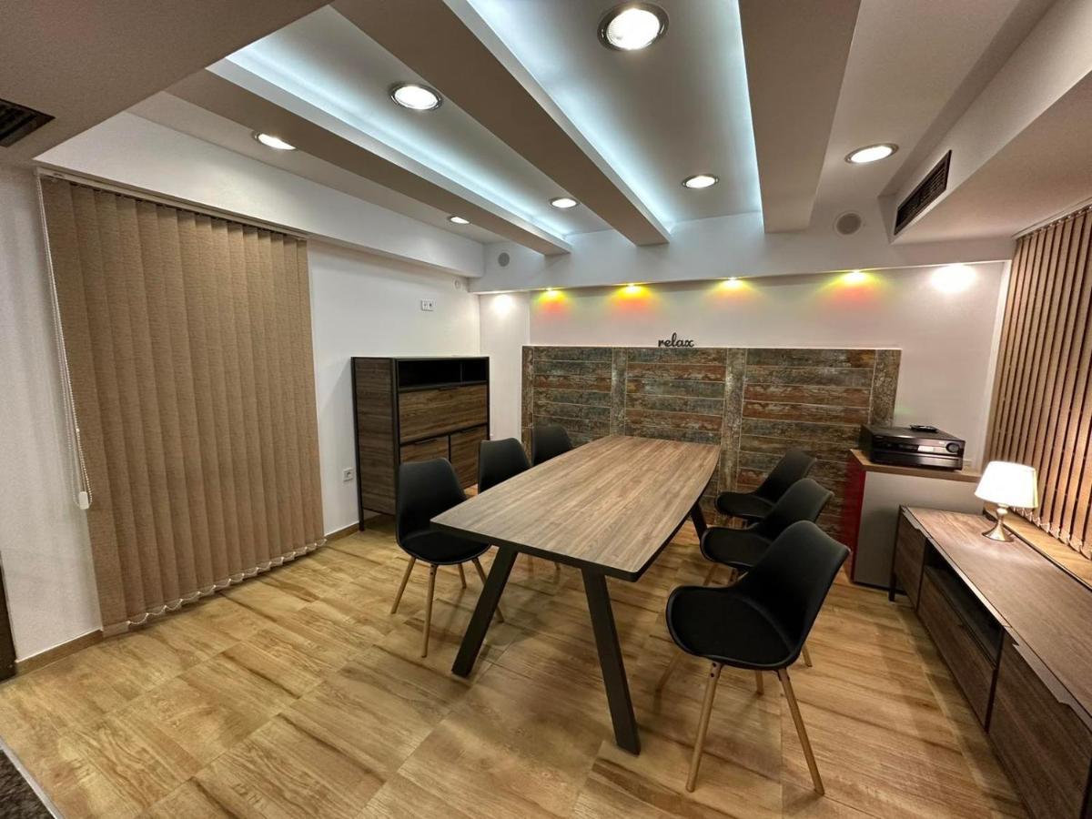 Хотел Аврора Haskovo Luaran gambar